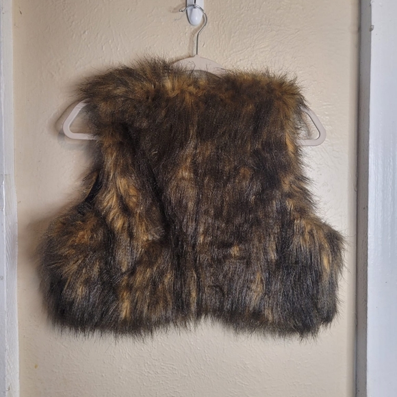 INC International Concepts Faux Fur Vest Size PS Vegan Shrug Fall Western Women - Picture 2 of 6